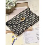 Dior-Unisex-CD-30-Montaigne-Avenue-Pouch-Flap-Blue-Dior-Oblique-Jacquard-2.jpg