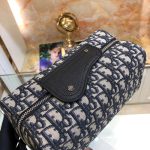 Dior-Unisex-CD-Dior-Lingot-Toiletry-Case-Beige-Black-Oblique-Jacquard-Grained-Calfskin-12.jpg