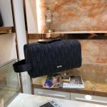 Dior-Unisex-CD-Dior-Lingot-Toiletry-Case-Black-Dior-Oblique-Jacquard-Grained-Calfskin-1.jpg