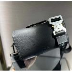 Dior-Unisex-CD-Lingot-22-Bag-Black-Grained-Calfskin-4.jpg
