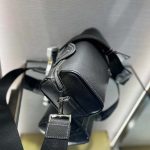 Dior-Unisex-CD-Lingot-22-Bag-Black-Grained-Calfskin-4.jpg