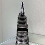 Dior-Women-Book-Tote-Black-and-White-Houndstooth-Embroidery-1.jpg