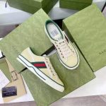 Gucci-GG-Unisex-Gucci-Tennis-1977-Sneaker-Butter-cotton-Green-and-Red-Web-3.jpg