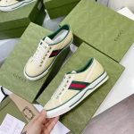 Gucci-GG-Unisex-Gucci-Tennis-1977-Sneaker-Butter-cotton-Green-and-Red-Web-3.jpg