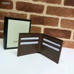 Gucci-Unisex-FakeNot-Print-Billfold-Wallet-GG-Supreme-Canvas-2.jpg