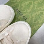 Gucci-Unisex-GG-High-Top-Sneaker-White-Original-GG-Canvas-Flat-Interlocking-G-6.jpg