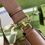 Gucci-Unisex-GG-Supreme-Messenger-Bag-Beige-Ebony-GG-Supreme-Canvas-2.jpg