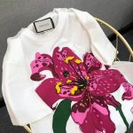 Gucci-Women-Ken-Scott-Print-Cotton-T-Shirt-Crewneck-Oversize-Fit-13.jpg