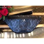 Louis-Vuitton-LV-Unisex-Discovery-Bumbag-Monogram-Pastel-Noir-Coated-Canvas-6.jpg