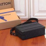 Louis-Vuitton-LV-Unisex-Handle-Soft-Trunk-Black-Taurillon-Monogram-Calf-Leather-7.jpg