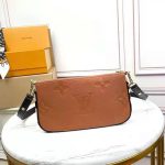 Louis-Vuitton-LV-Unisex-Multi-Pochette-Accessoires-Black-Embossed-Supple-Grained-Cowhide-2.jpg