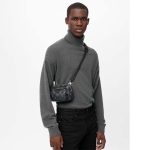 Louis-Vuitton-LV-Unisex-Outdoor-Pouch-Taigarama-Noir-Black-Coated-Canvas-Cowhide-Leather-4.jpg