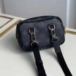 Louis-Vuitton-LV-Unisex-Outdoor-Pouch-Taigarama-Noir-Black-Coated-Canvas-Cowhide-Leather-4.jpg