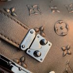 Louis-Vuitton-LV-Unisex-Side-Trunk-Handbag-Light-Gold-Calfskin-10.jpg