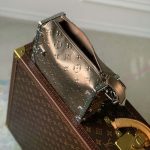 Louis-Vuitton-LV-Unisex-Side-Trunk-Handbag-Light-Gold-Calfskin-10.jpg