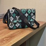 Louis-Vuitton-LV-Women-Archy-Messenger-MM-Bag-Graffiti-Green-Monogram-Coated-Canvas-10.jpg