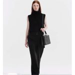 Louis-Vuitton-LV-Women-Capucines-MM-Handbag-Black-Taurillon-Cowhide-Leather-6.jpg
