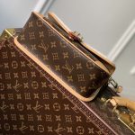 Louis-Vuitton-LV-Women-Diane-Handbag-Beige-Brown-Monogram-Coated-Canvas-Shearling-5.jpg