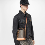 Louis-Vuitton-LV-Women-Hobo-Cruiser-PM-Handbag-Blurry-Monogram-Coated-Canvas-7.jpg