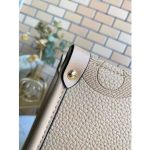 Louis-Vuitton-LV-Women-Onthego-MM-Tote-Bag-Monogram-Embossed-Grained-Cowhide-5.jpg