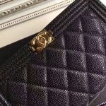 chanel_boy_chanel_zipped_wallet_in_grained_calfskin_gold-tone_metal_3_.jpg