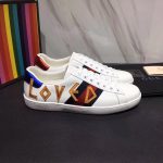 gucci_men_ace_embroidered_leather_sneaker_shoes_style_497090_white_2_.jpg