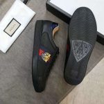 gucci_men_ace_embroidered_sneaker_shoes_with_tiger_web-black_1_.jpg