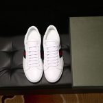 gucci_men_ace_embroidered_sneaker_shoes_with_tiger_web-white_3_.jpg