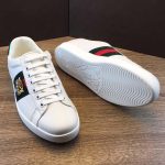 gucci_men_ace_embroidered_sneaker_shoes_with_tiger_web-white_3_.jpg