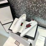 gucci_men_ace_embroidered_sneaker_with_an_embroidered_kingsnake-white_1_.jpg