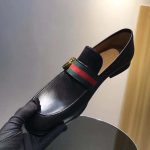 gucci_men_leather_loafer_with_gg_web_shoes_black_7_.jpg