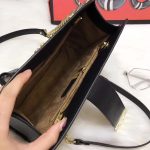 gucci_padlock_small_gg_supreme_canvas_shoulder_bag_with_printed_bees_2_.jpg