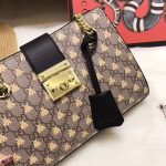 gucci_padlock_small_gg_supreme_canvas_shoulder_bag_with_printed_bees_2_.jpg