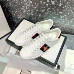 gucci_unisex_ace_embroidered_sneaker_with_iconic_gold_embroidered_bee-white_1_.jpg