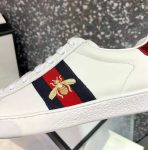 gucci_unisex_ace_embroidered_sneaker_with_iconic_gold_embroidered_bee-white_1_.jpg